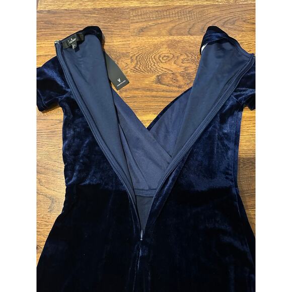 Lulu's Women's Eternal Elegance Velvet Short Sleeve Evening Gown Blue Small NWT - Picture 5 of 10